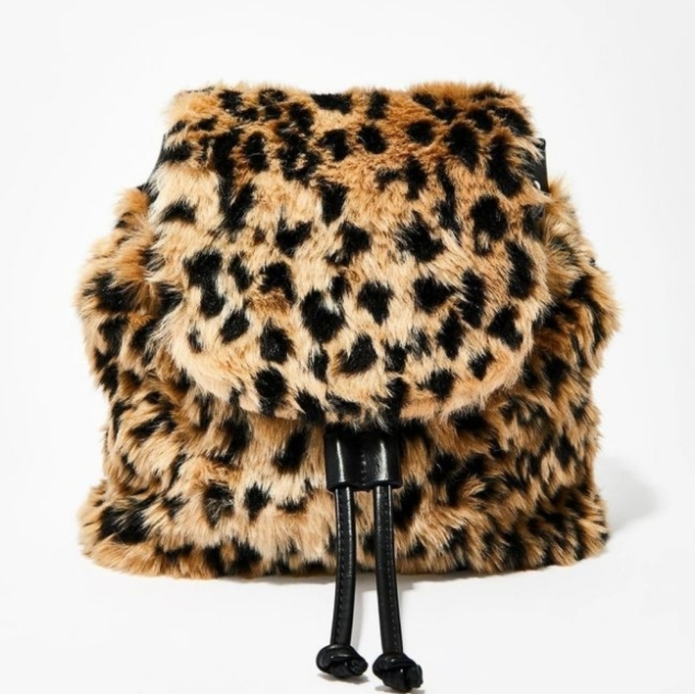 Dolls kill leopard backpack🐈‍⬛